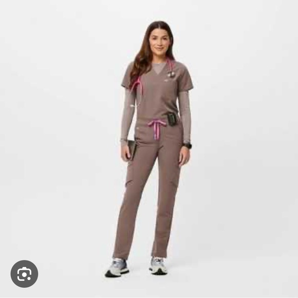 Figs Smokey Taupe Catarina Scrub Top - XL - Picture 4 of 4